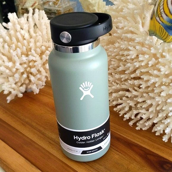 Hydro flask NWT 🔥🔥🔥32 oz wide mouth. Reg cap. Brand new. NEVER USED. - Picture 11 of 11